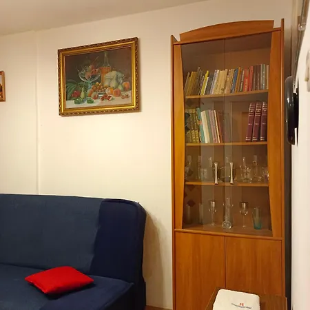 U Rafcia Homestay *